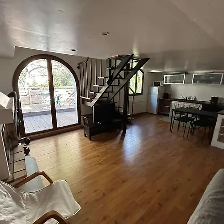 House Near Downtown And * Cavalaire-sur-Mer