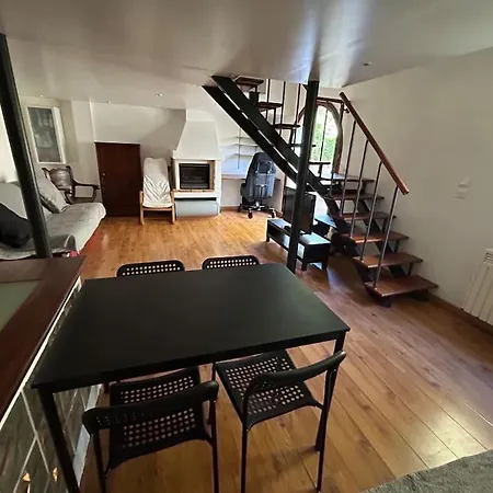 House Near Downtown And Tatil Evi